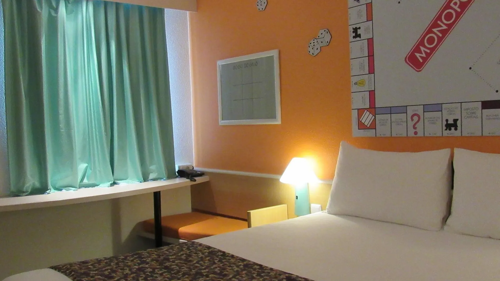 Hotel Ibis Coimbra Centro 2*,  Portugal