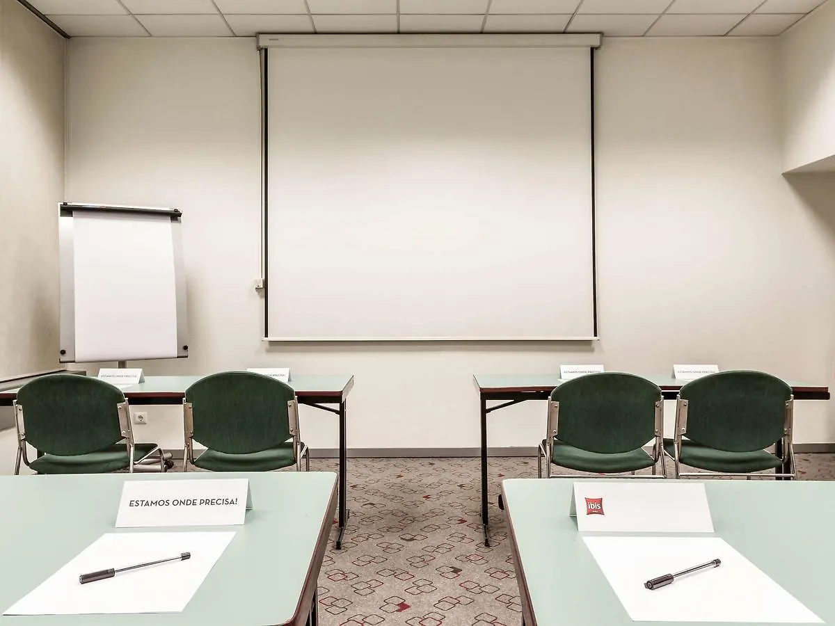 Hotel Ibis Coimbra Centro 2*,